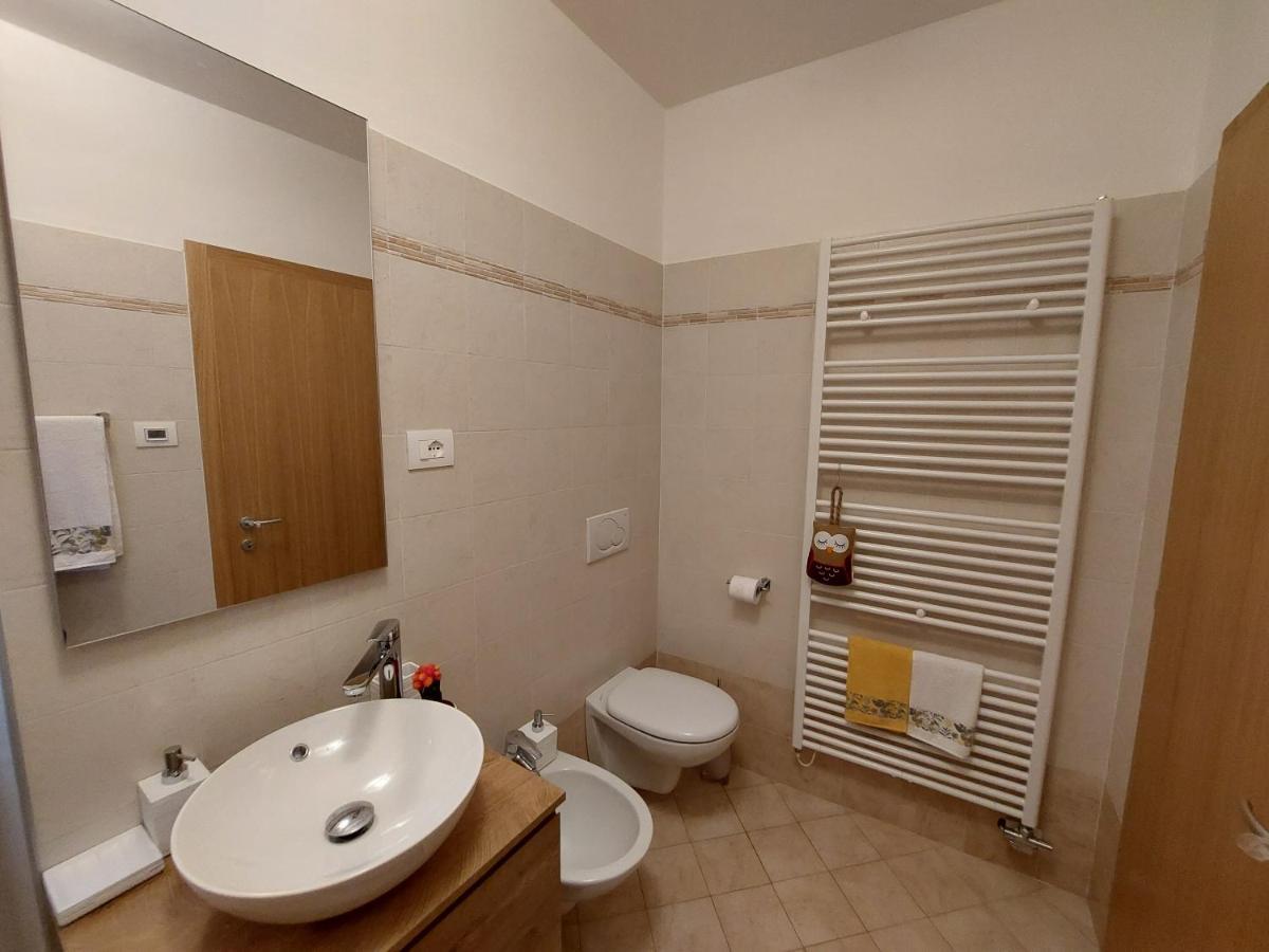 La Bougainville - Luxury Apartment Torbole Sul Garda Eksteriør bilde